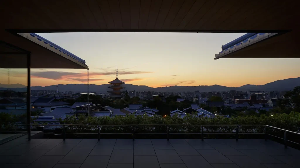 park hyatt kyoto p128 terrace sunset.16x9 park hyatt kyoto p128 terrace sunset.16x9